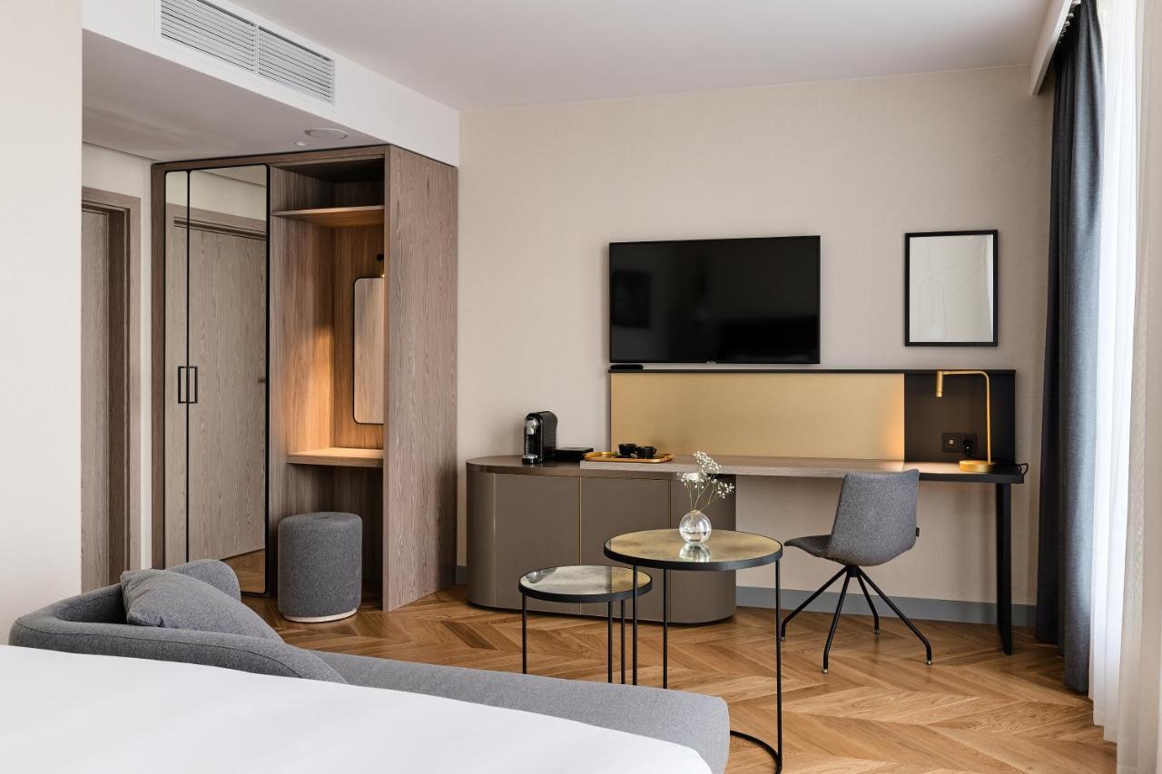 Premium Room,1083450376:JPEG