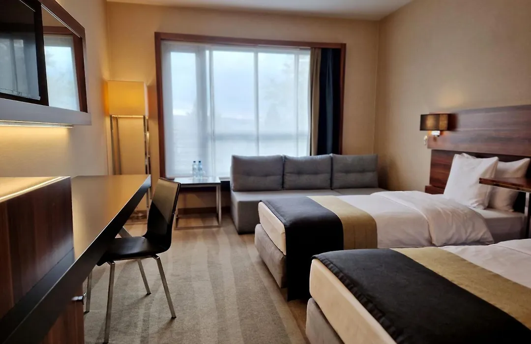 Warsaw Plaza Hotel-1